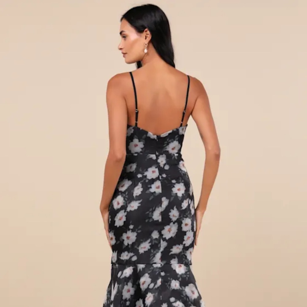 Lulus Pure Splendor black floral trumpet dress